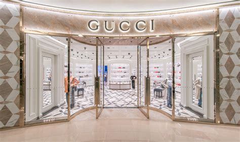 gucci taipei 101|GUCCI台北101 旗艦店 盛大開幕 融匯百年經典  .